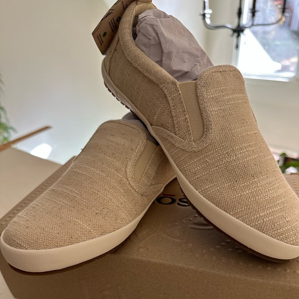 Taos Footwear Natural Canvas Slip-On Sneakers